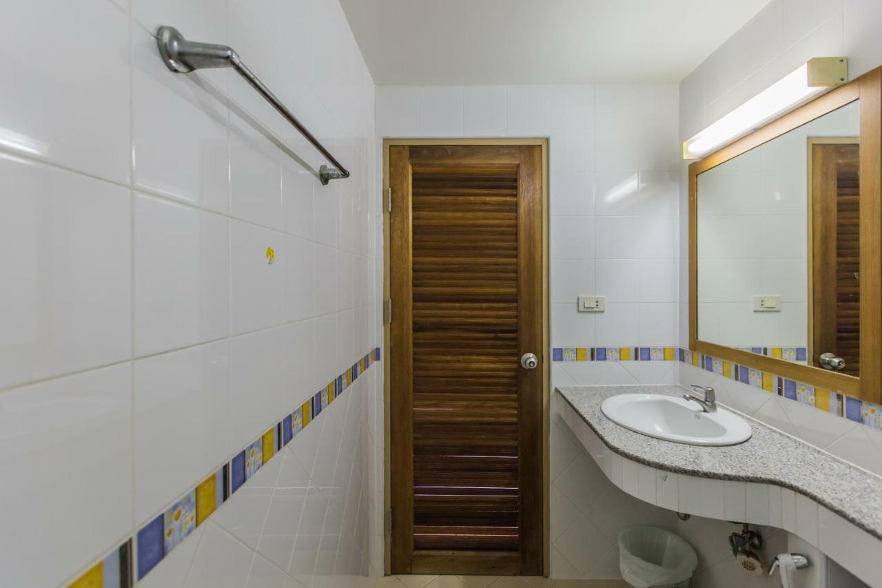 Chongko Guesthouse Phuket Dış mekan fotoğraf